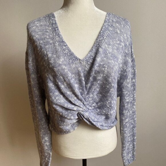 BCBGENERATION New Cropped Metallic Blue Twist Knot - Picture 3 of 7